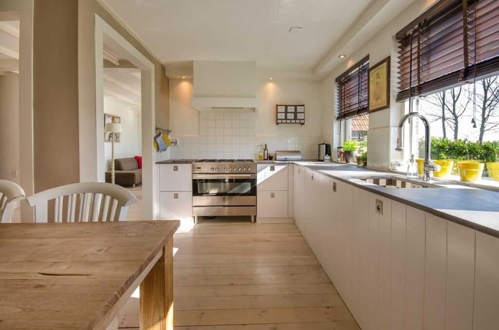Wood Blinds vs Faux Wood Blinds - Moisture, Cost, and Style