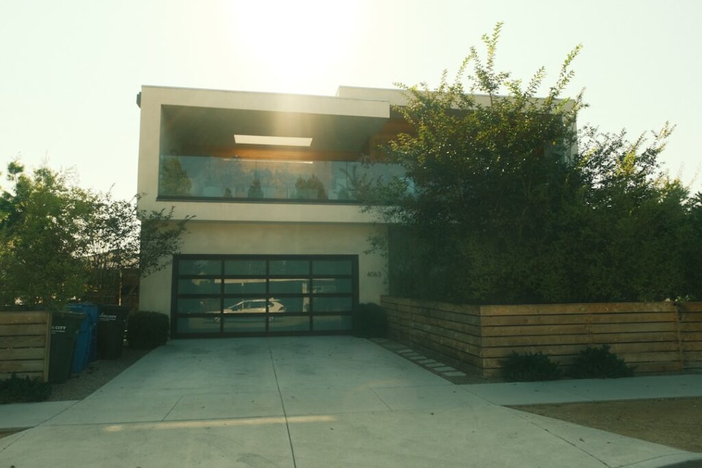 Driveway Caulking: Complete Guide for Homeowners