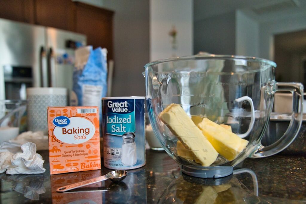 Adding Baking Soda to Laundry: Complete Guide for Homeowners