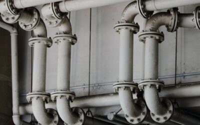 Can Pipes Freeze Without Bursting? The Real Physics