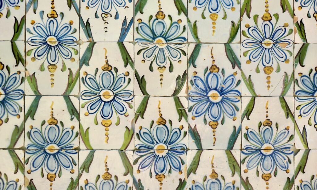 Flower Tile Backsplash: Complete Guide for Homeowners