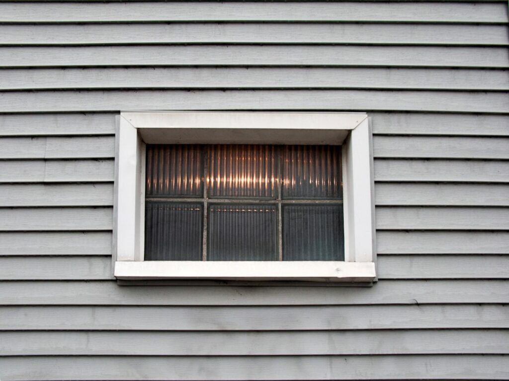 Gray Vinyl Siding: Complete Guide for Homeowners