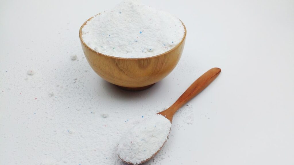 How Much Baking Soda for Laundry: Complete Guide for Homeowners