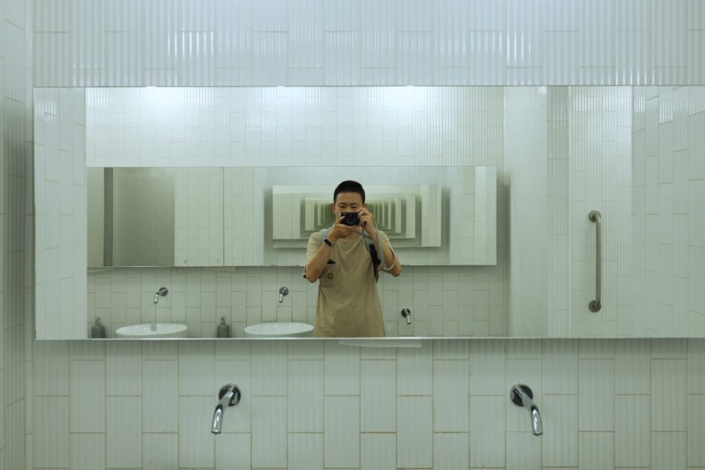 Mirror Tile: The Complete Guide for Homeowners