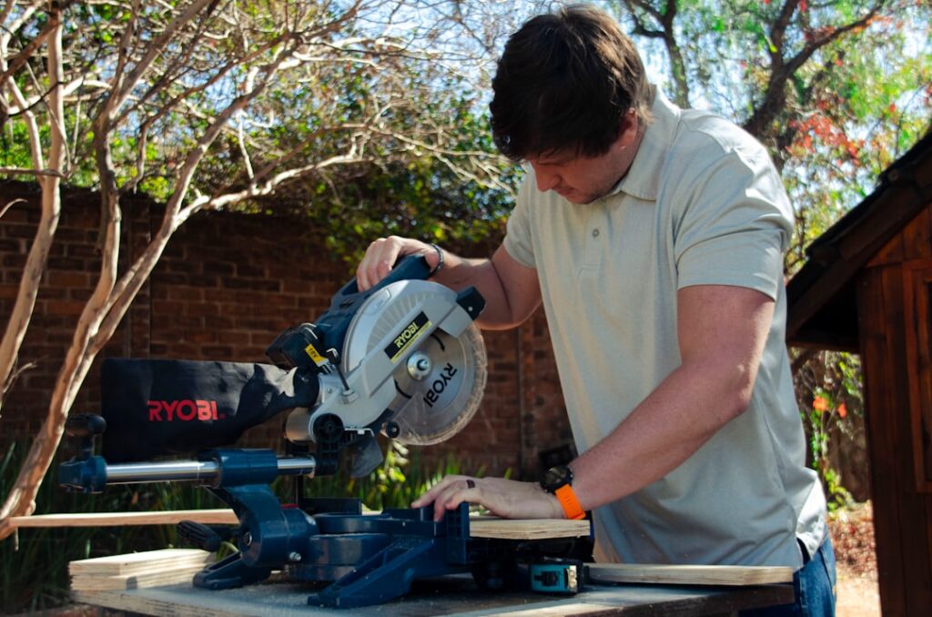 Rigid Tile Saw: Complete Guide for Homeowners