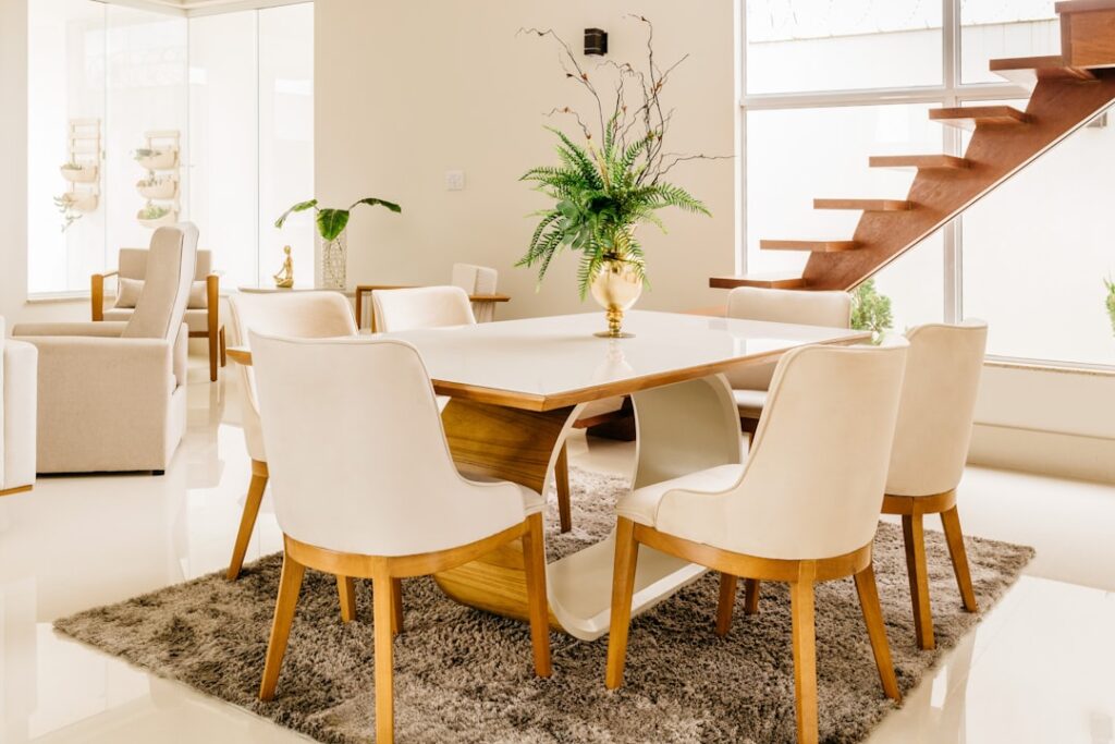 Rug Size for Dining Table: Complete Guide for Homeowners