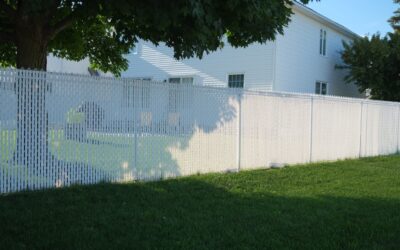 Vinyl Fence Brackets: The Complete Guide for Homeowners