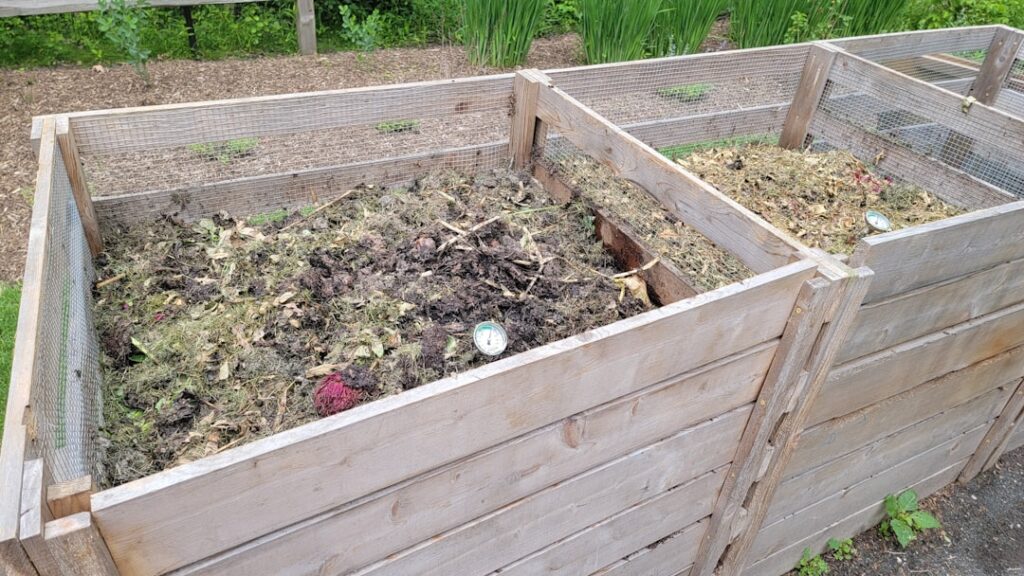 Yard Compost Bin: Complete Guide for Homeowners