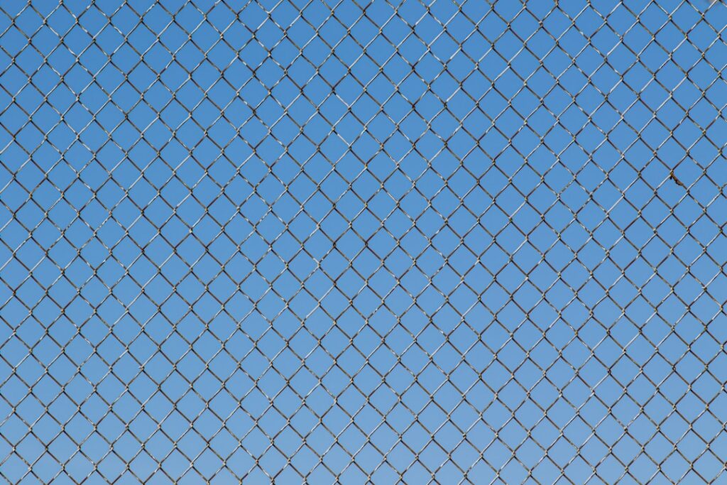 Chain Link Fence Barbed Wire Arms: Install Guide