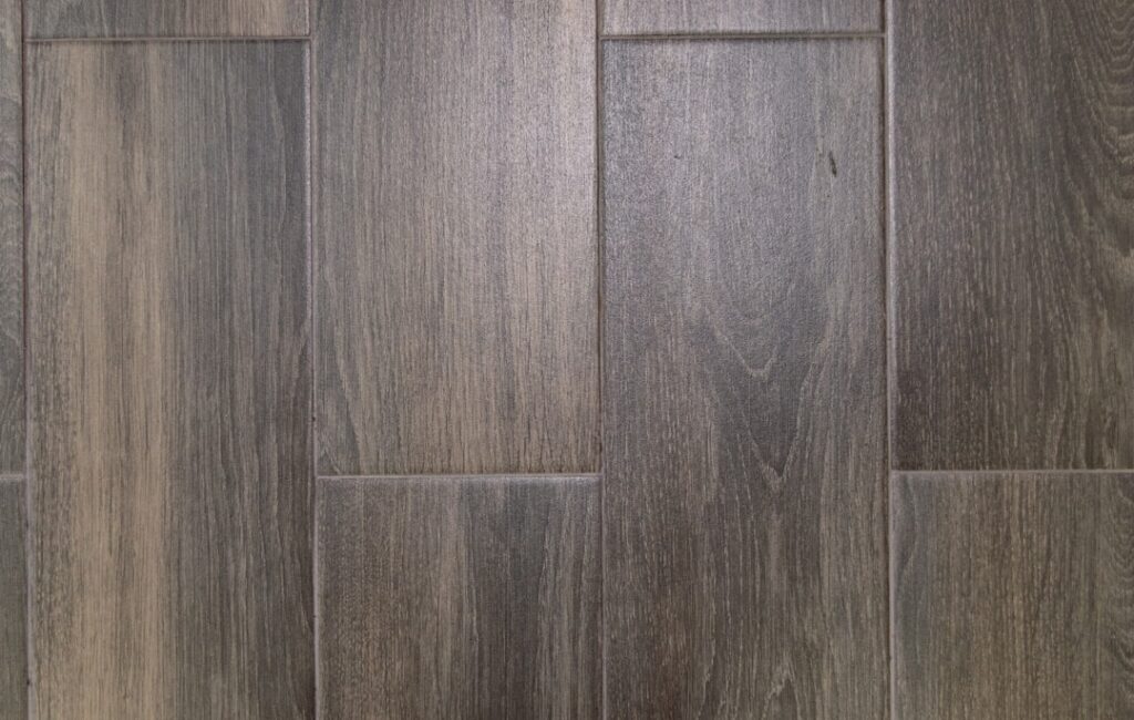 Cheapest Click Vinyl Flooring: Pros, Cons, and Buying Guide