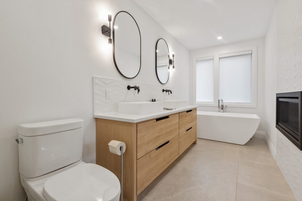 Custom Bathroom Vanity Cabinets: Cost and Options