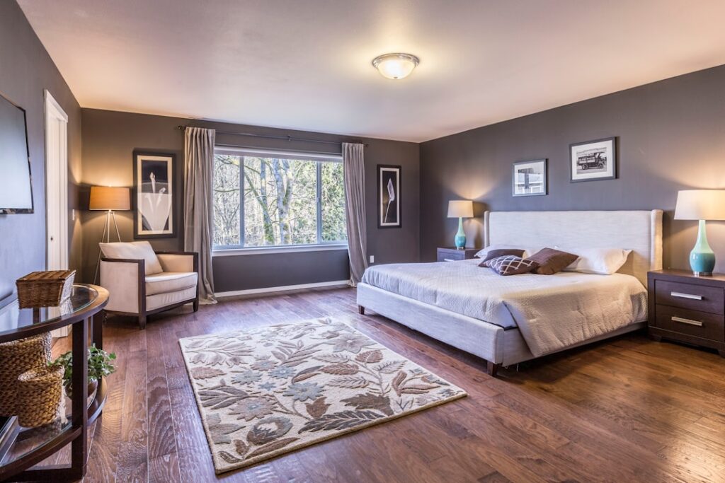 Deep Clean Bedroom Checklist: Complete Guide for Homeowners
