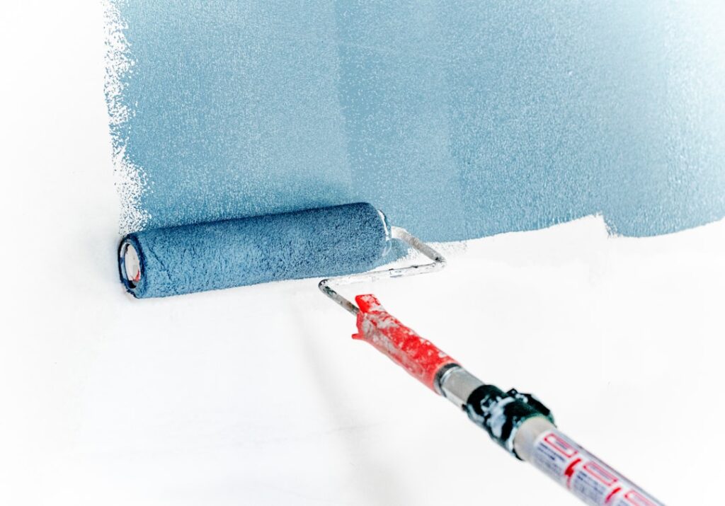 Average Cost to Paint a Room and Ceiling