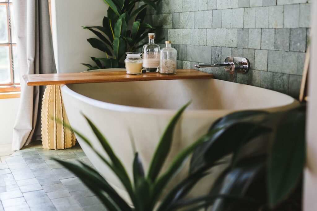 Bathtub Sealer: Choosing the Right Caulk