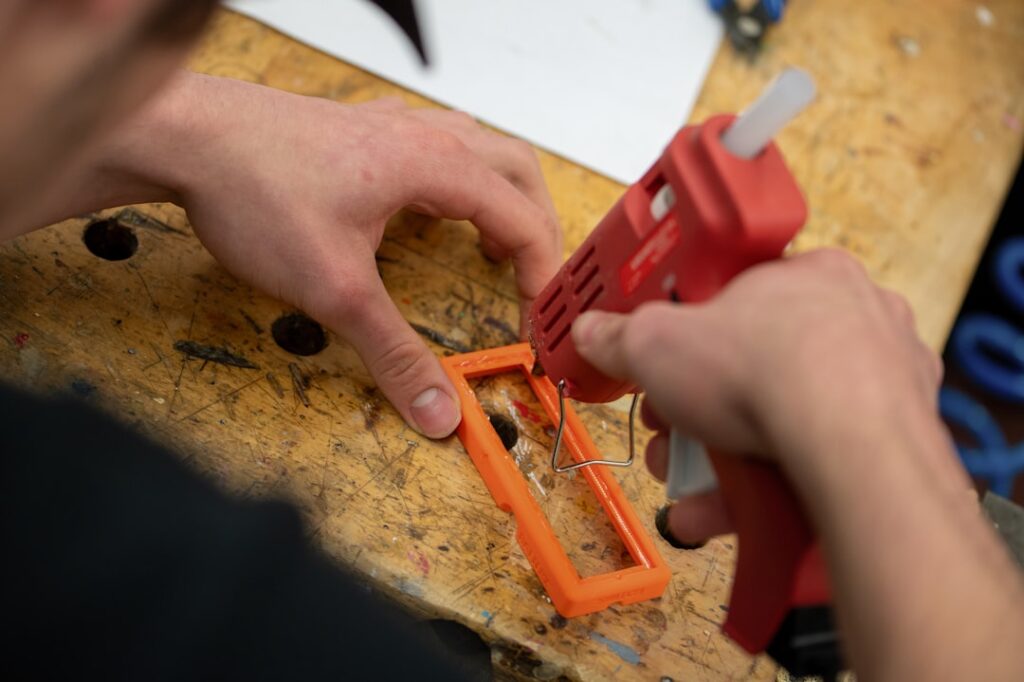 Caulking Gun: Types and How to Use One