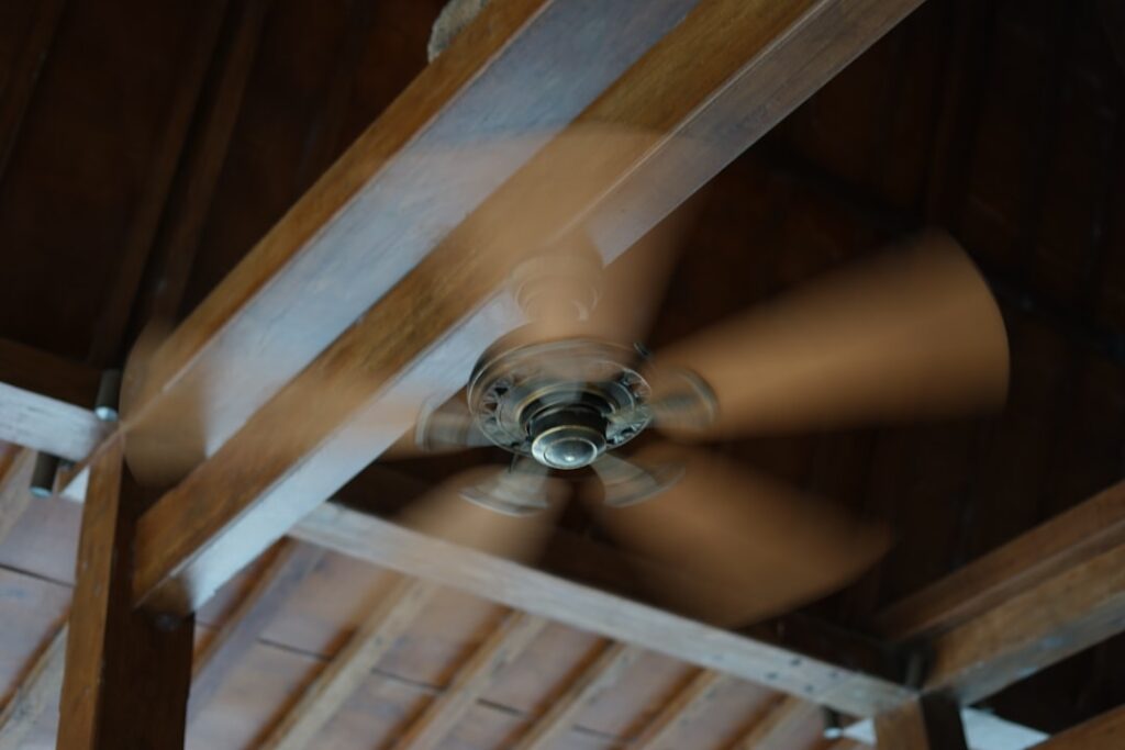 Ceiling Fan Rotation for Summer: Which Way?