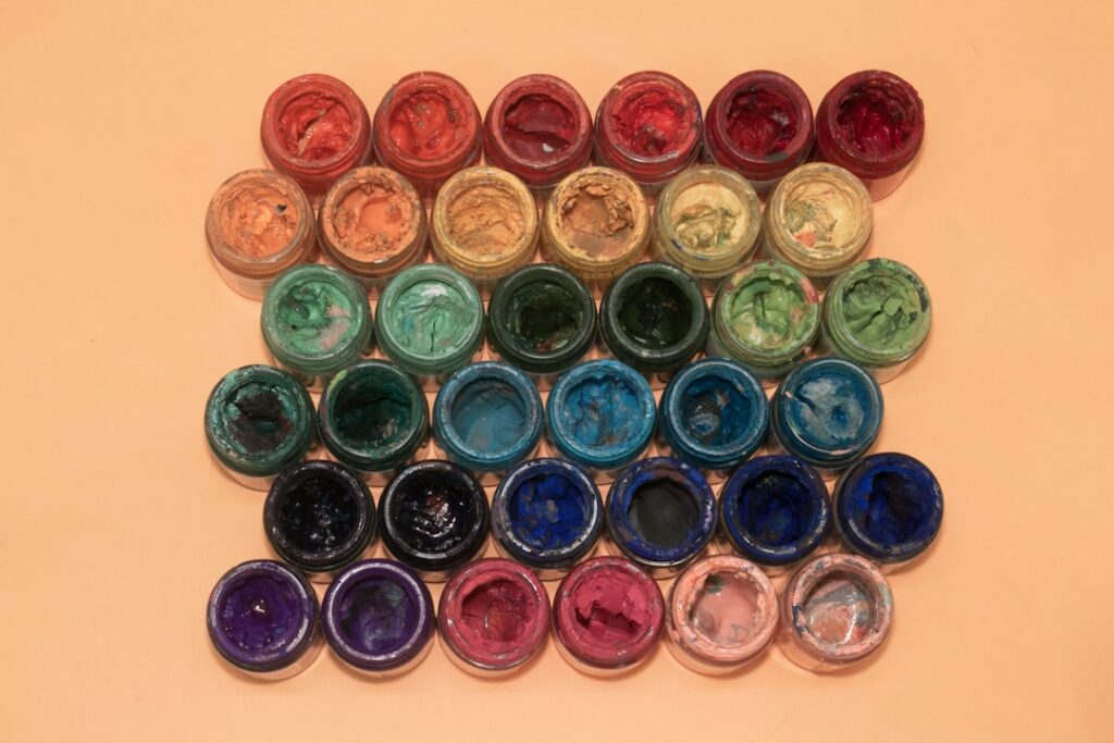 Chalk Paint Colors: Popular Shades and Brand Charts