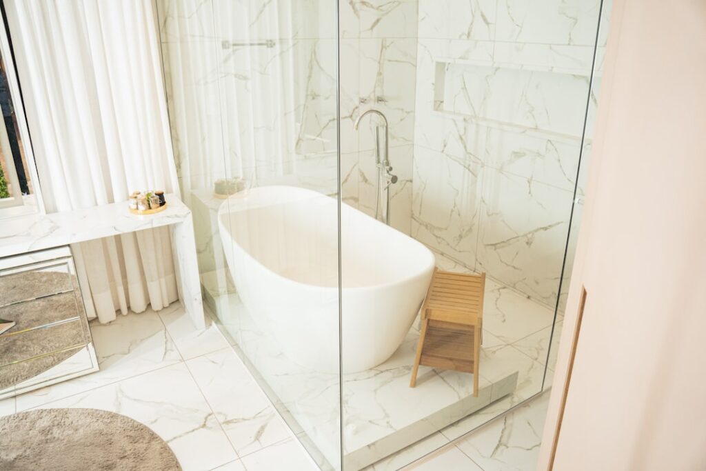 Cultured Marble Tub Surround: Pros and Cost