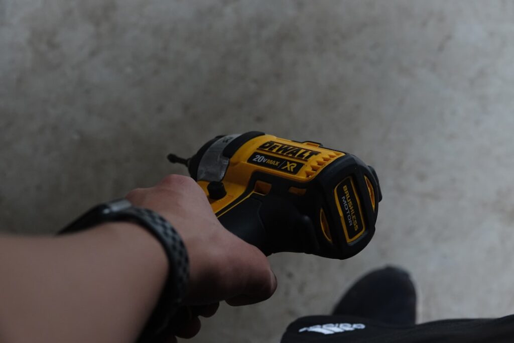DeWalt Drywall Cutout Tool: Review