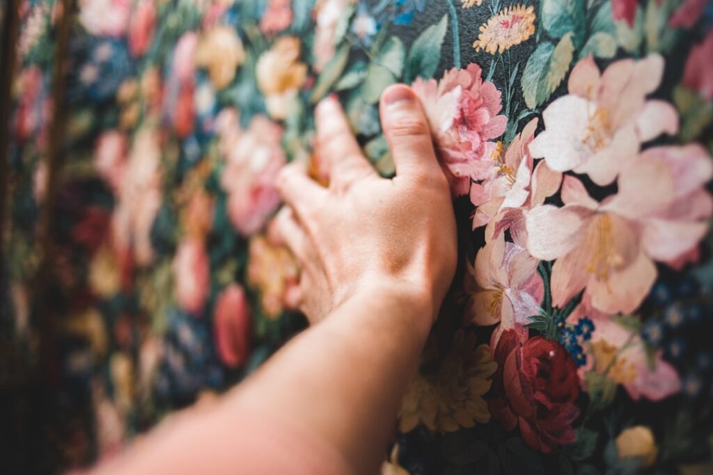 Easiest Wallpaper to Install: A Beginner's Guide