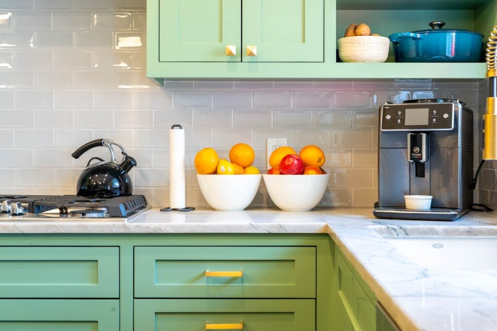 Kitchen Cabinet Handles and Knobs: Style Guide