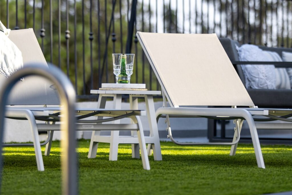 Patio End Tables: Outdoor Side Table Guide