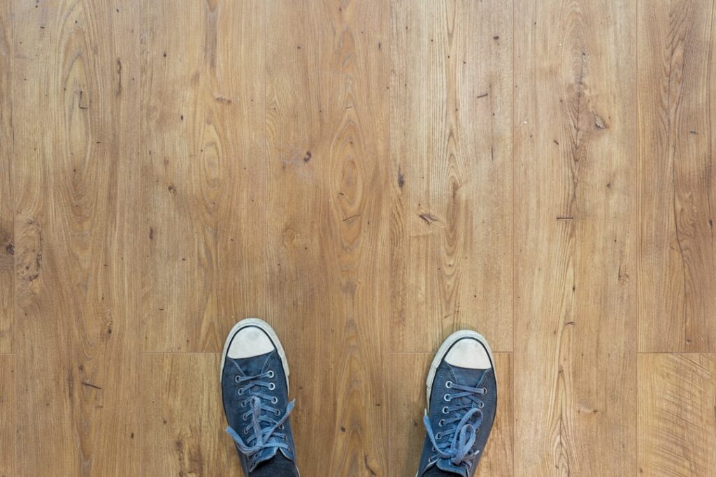 Reclaimed Oak Vinyl Plank Flooring: Design Guide