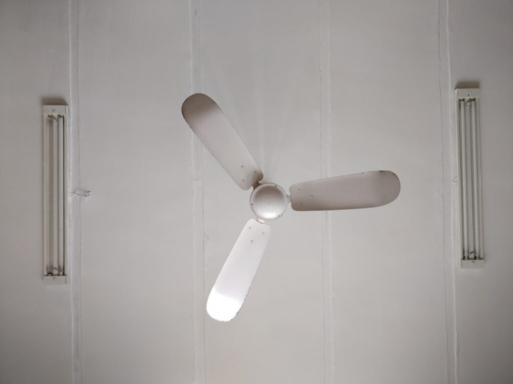Retractable Ceiling Fan: Hidden-Blade Fans Guide
