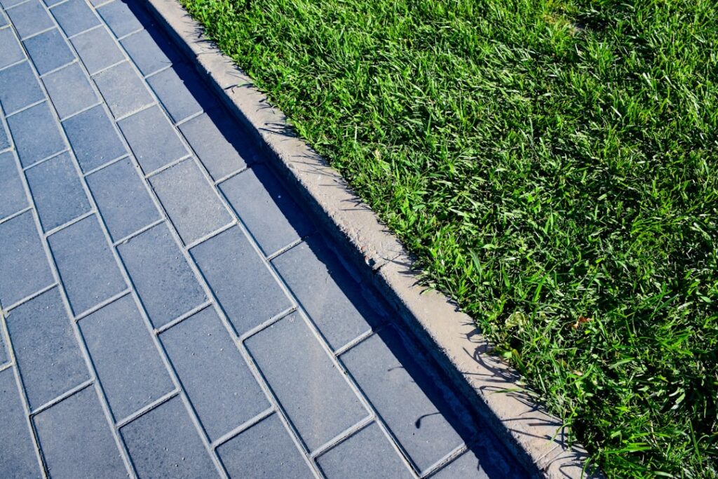 Rubber Edging: Types and Installation