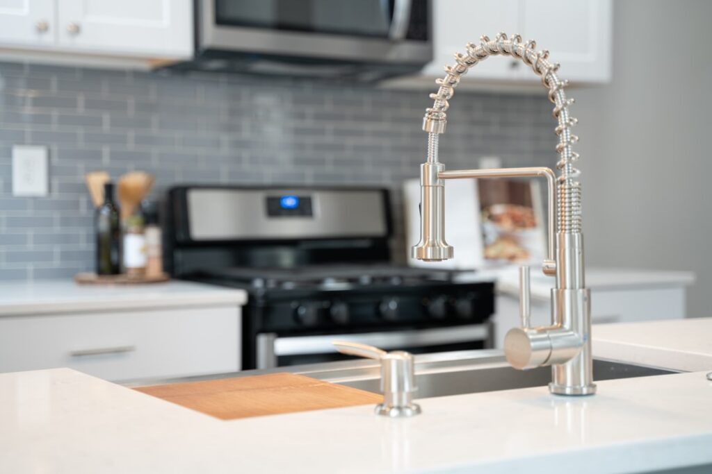 RV Kitchen Faucet: Replacement Options That Fit