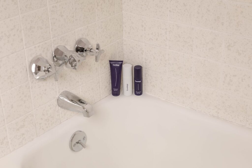 Zep Foaming Shower Tub & Tile Cleaner Review