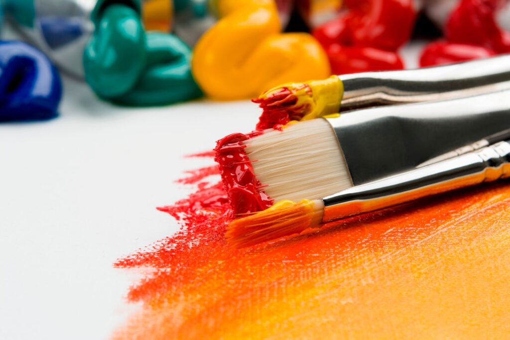 Difference Between Acrylic and Latex Paint: Complete Guide for Homeowners