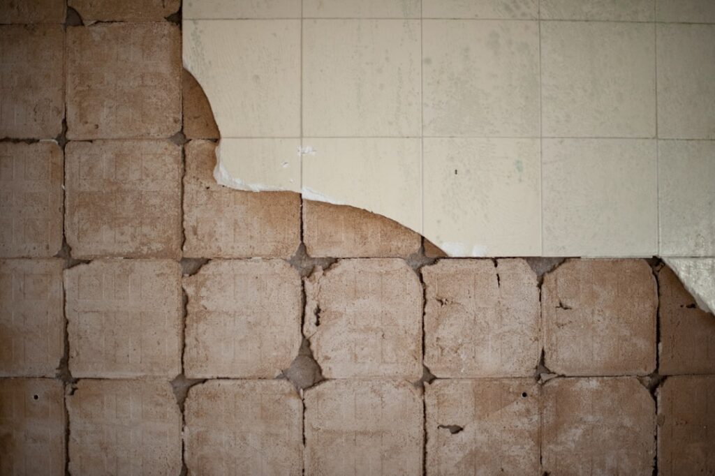 How to Remove Mortar from Tile: Easy DIY Methods