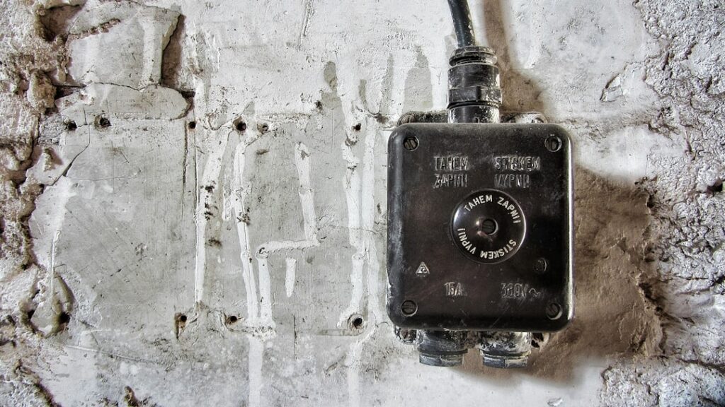 How to Test the Pressure Switch on a Furnace
