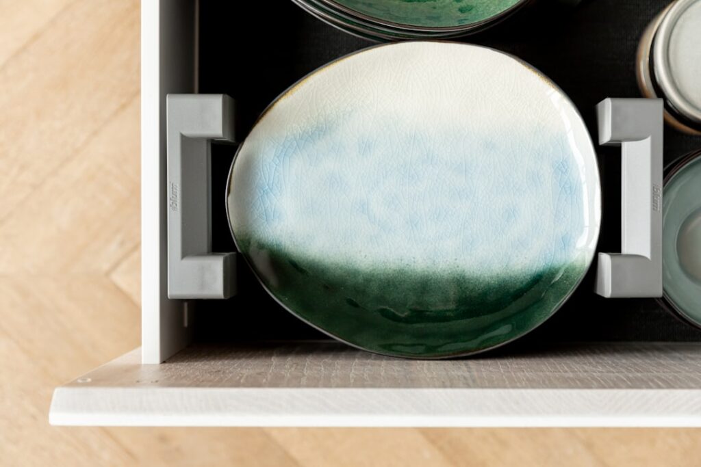 Kitchen Cabinet Lazy Susan: Types and Install