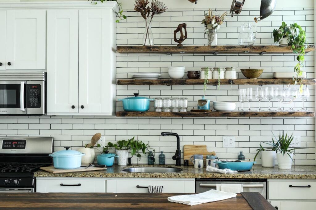 Kitchen Tile Backsplashes: Complete Guide for Homeowners