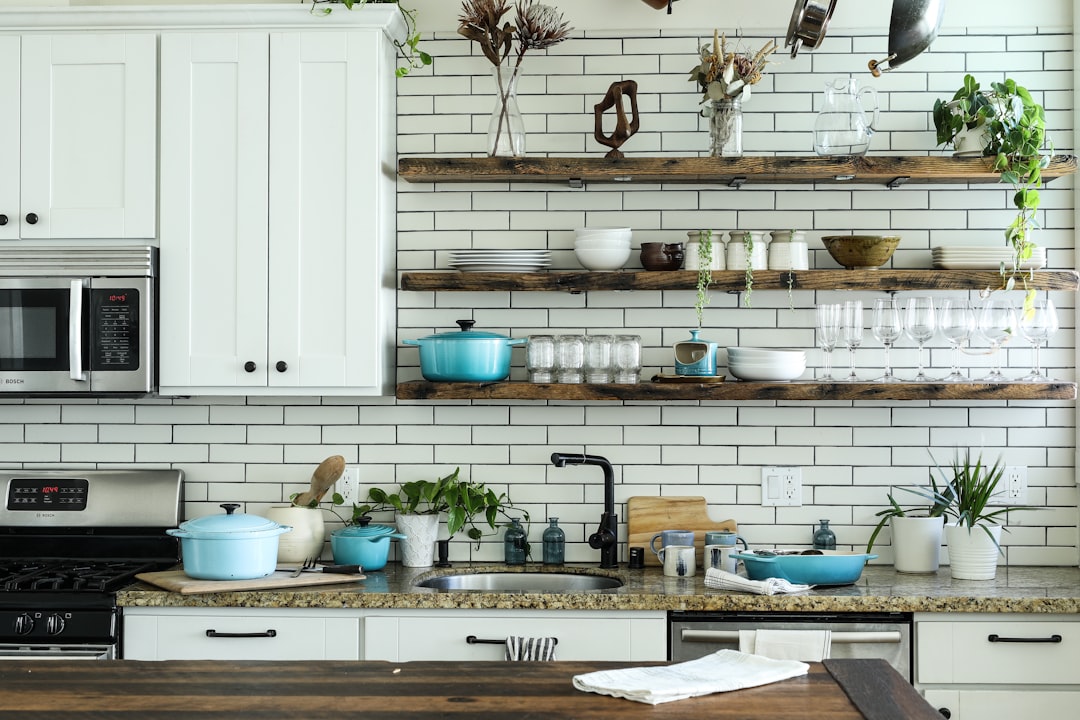 Kitchen Tile Backsplashes: Complete Guide for Homeowners - D and G Flooring