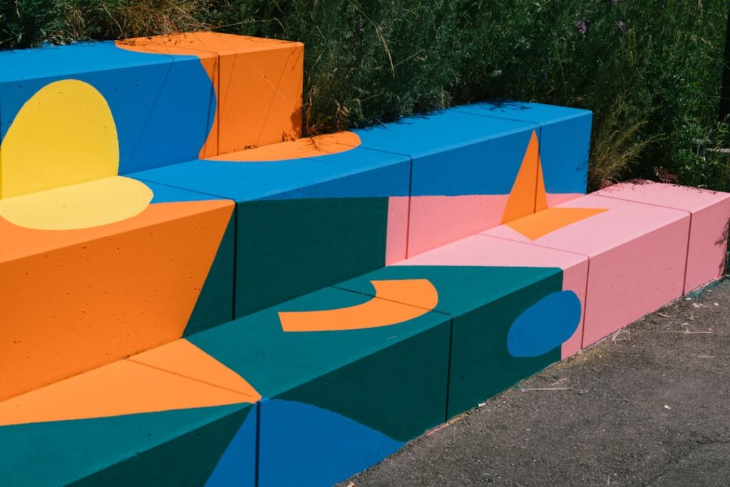 Painted Cinder Block Garden Ideas: Design Inspiration for a Colorful Yard