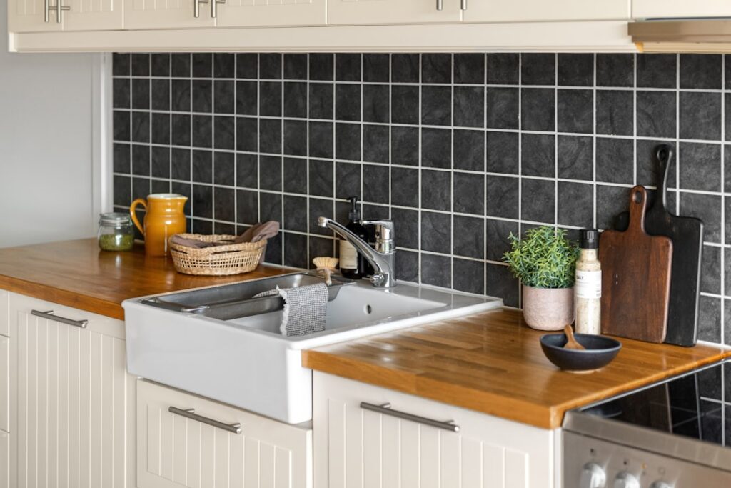 Removable Peel and Stick Backsplash: The Complete Guide