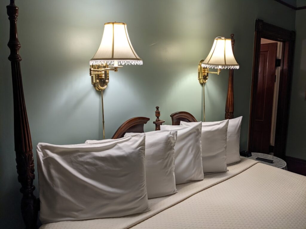 Rug Under King Bed Rules: Complete Guide for Homeowners