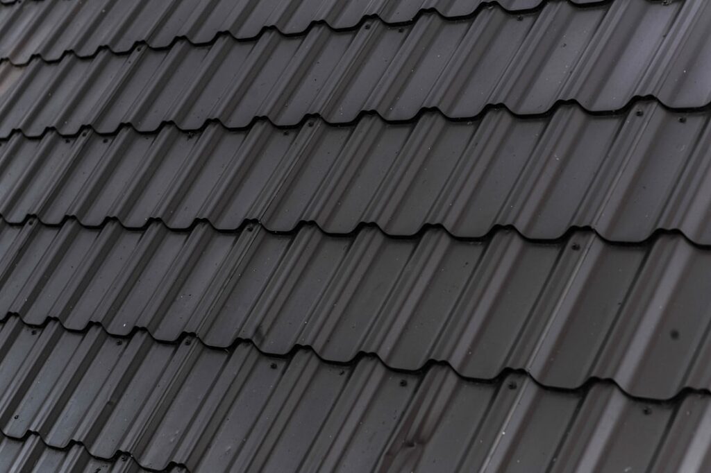 Steel Roofing: Panel Types and Coatings Guide