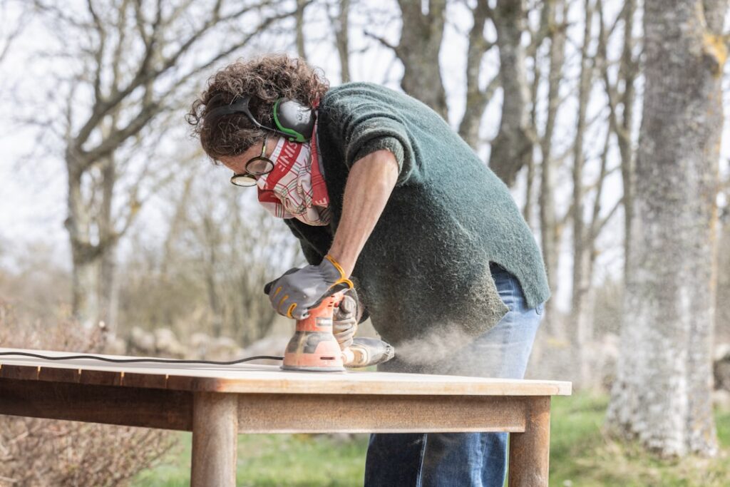 Wooden DIY Outdoor Table Plans