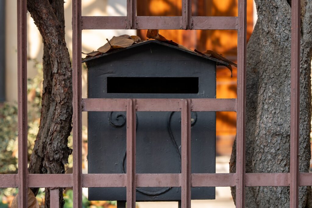 Black Metal Fence Post: Complete Guide for Homeowners