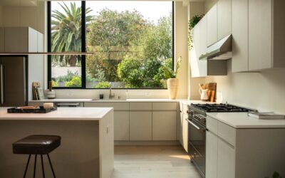 Laundry Room Cabinets and Shelves: Storage Ideas and Layout Guide