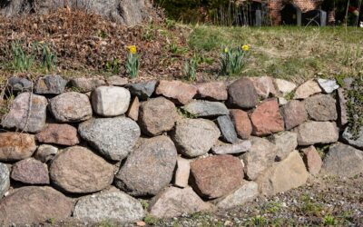 Fieldstone Retaining Wall: Complete Guide for Homeowners