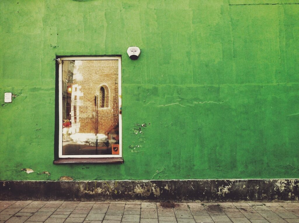 Green Exterior Paint Colors: Complete Guide for Homeowners