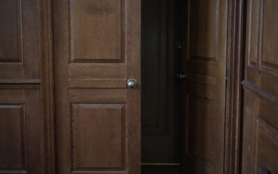 Hidden Closet Door: Designs, Hardware, and How to Build One