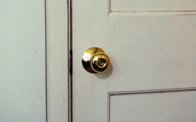 How to Unlock a Door Knob