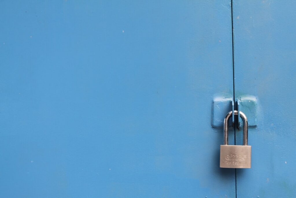 Manual Garage Door Lock: Types, Security, and Installation