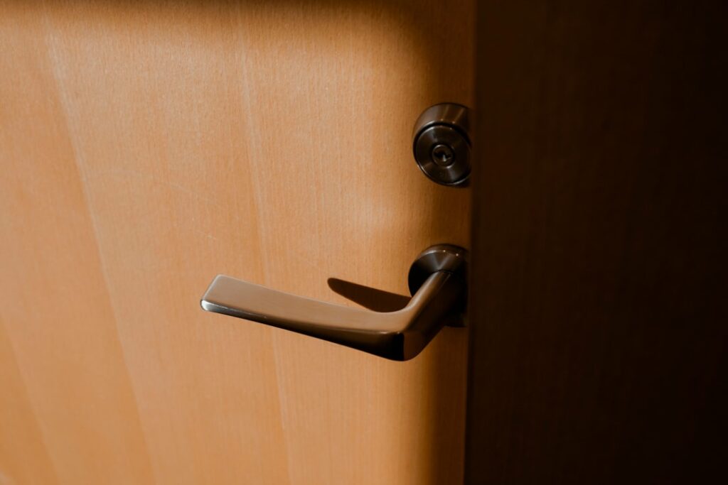 Storm Door Handles: Complete Guide for Homeowners